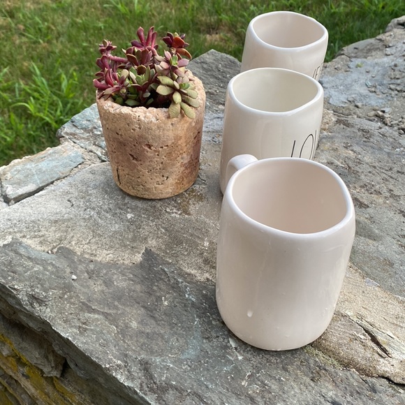 3 Rae Dunn Artesian collection mugs - Picture 6 of 8